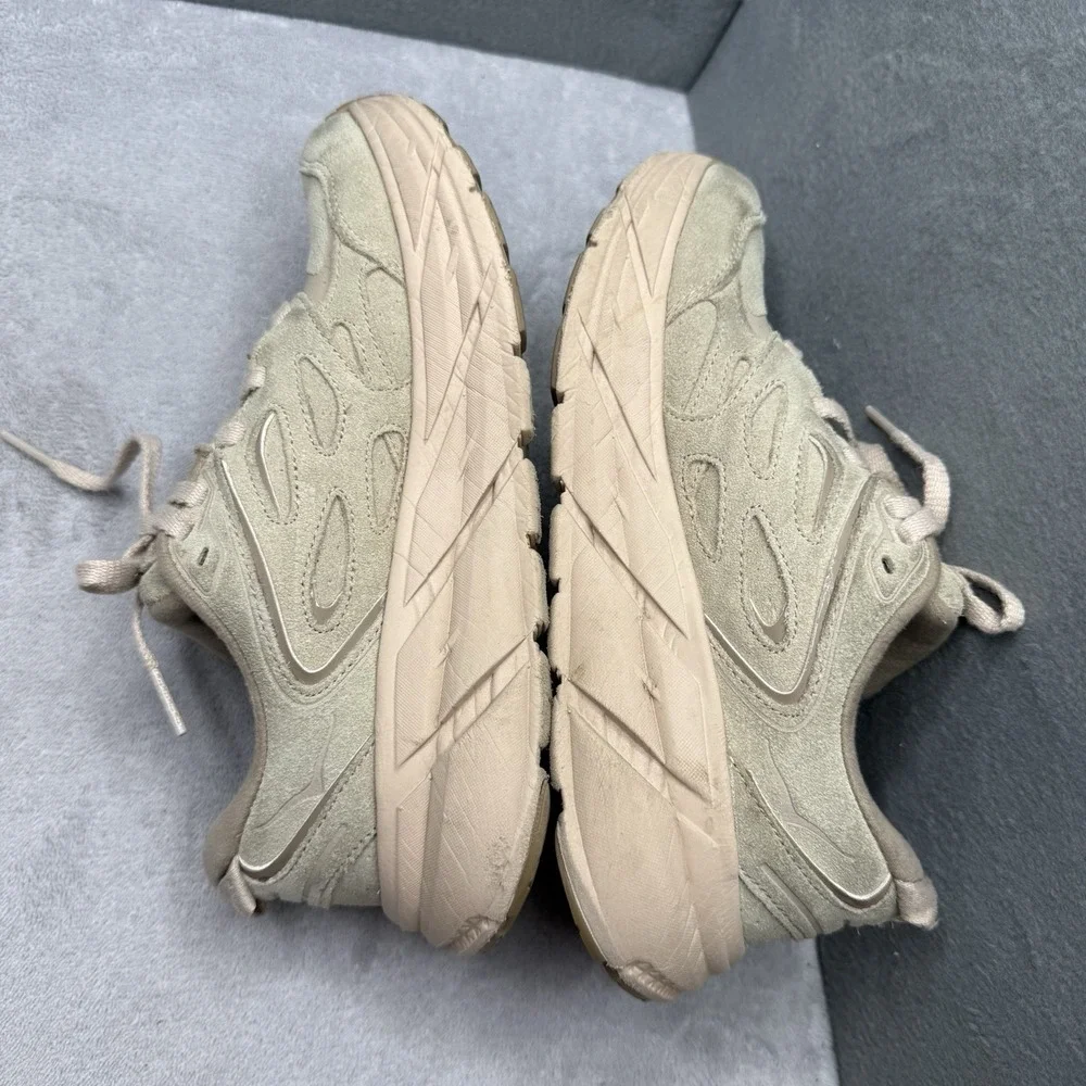HOKA Clifton L Suede Women's Size 7 Beige Tan Lifestyle Sneakers 1122571-SSDD